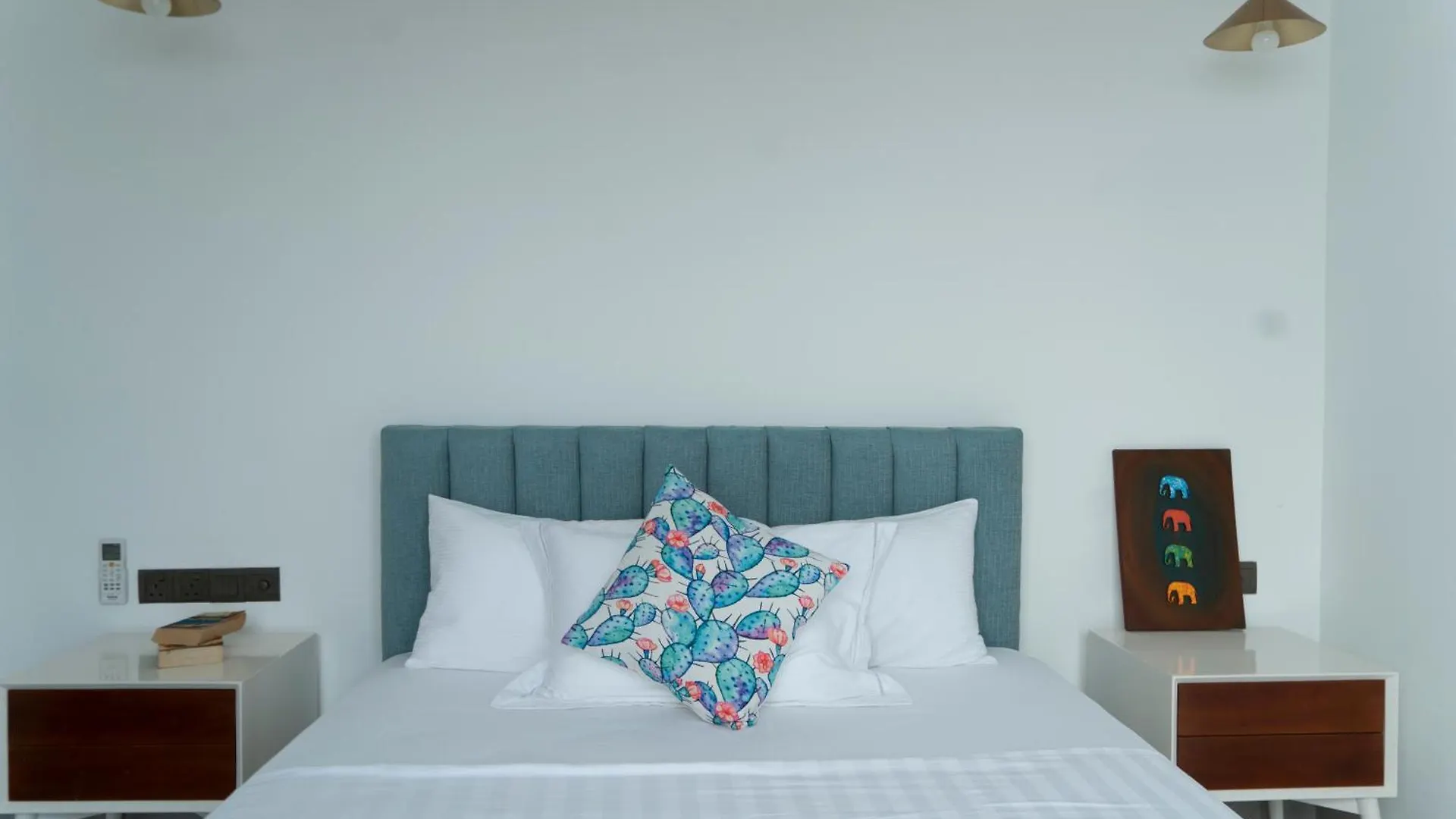Four Petals Inn Colombo